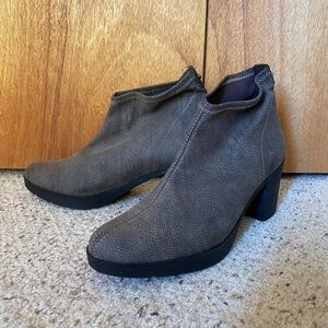 Toni Pons Gray Ankle Boots 9.5